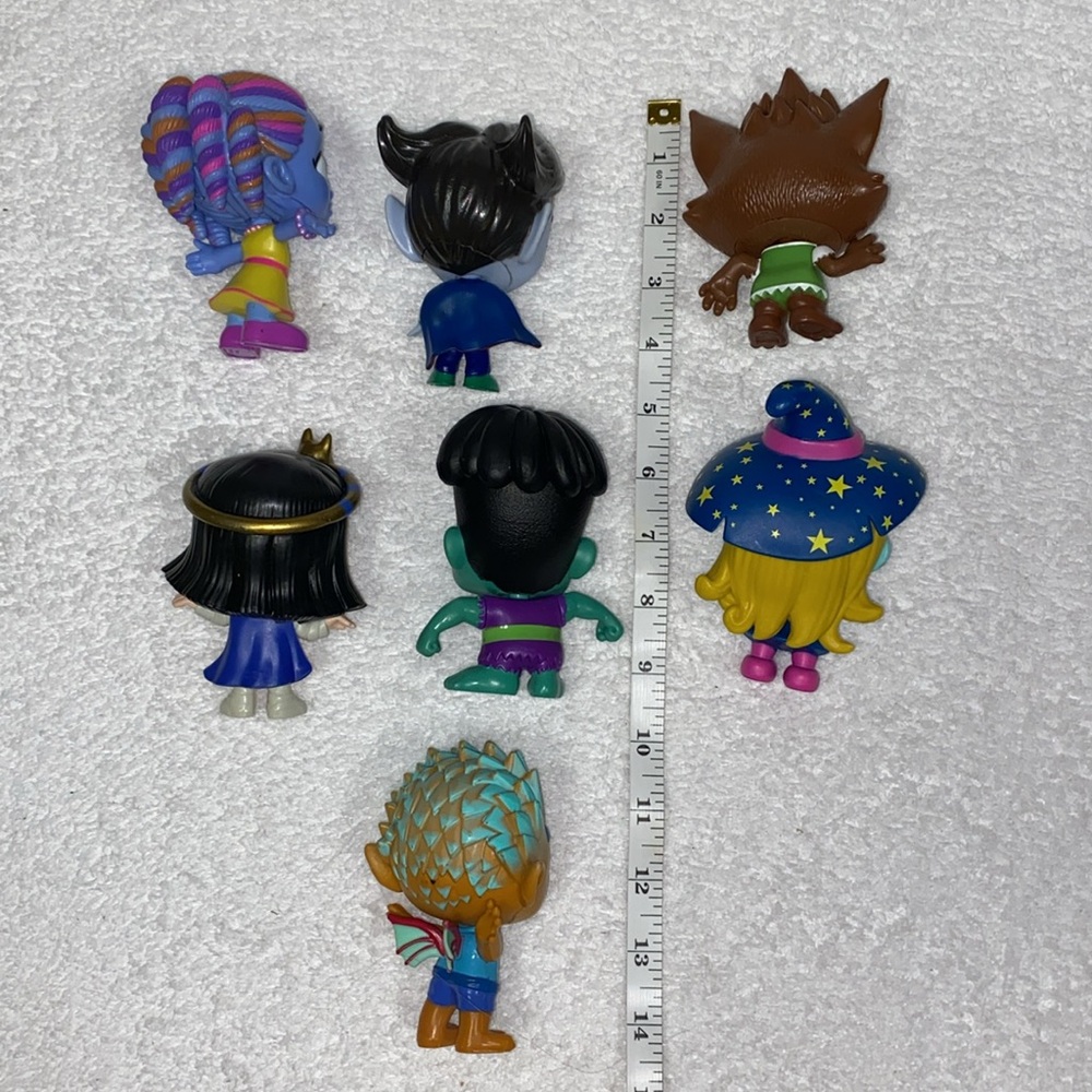Hasbro Netflix Super monsters vinyl 4” figure lot - Picture 7 of 7
